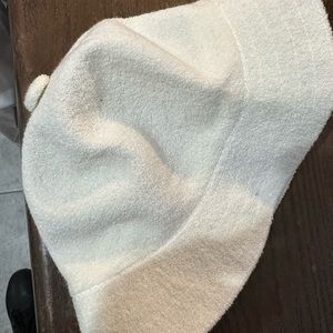 Medium size hat used for sale kongol